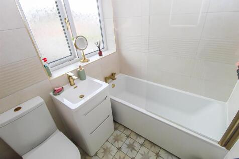 HOUSE BATHROOM/W.C.