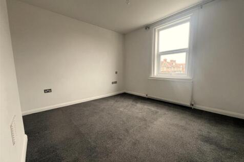 bedroom.JPG