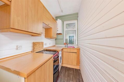 GL 39 Scott Street Dundee-6.JPG