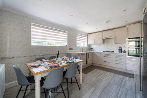 1317352-15-686fa0...