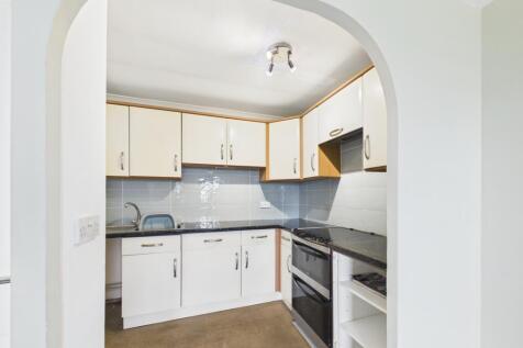 Flat 83, Kedleston Court, Norbury Close photo 3
