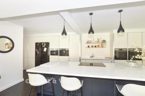 Kitchen/Dining Room..