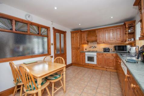 Embassy Walk-049.jpg