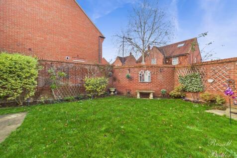 CAM02127G0-PR0366-STILL009