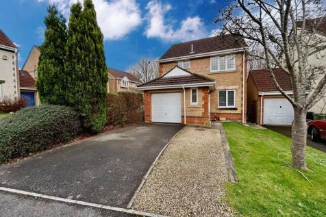 Yeovil, BA22 - property photo