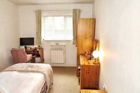 Wove Court - Bedroom 1