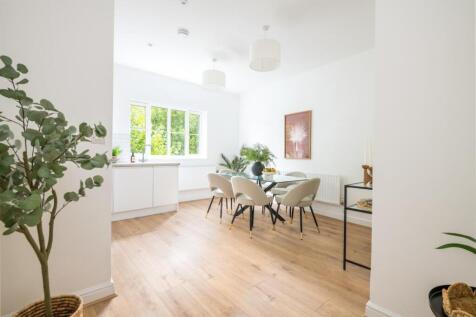 Flat 6, 46 Kelly Avenue-1.jpg