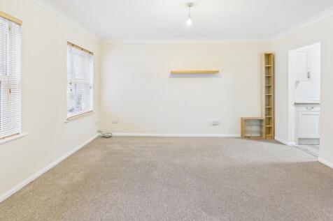 CAM02519G0-PR0356-STILL004