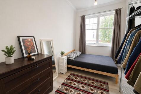 Bedroom OLD - 7a Duke St August 26.jpg