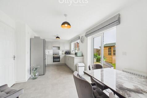 Kitchen / Dining ...