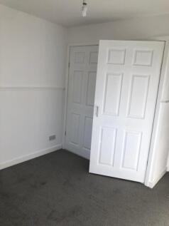 Easterhouse Road, Glasgow, G34 photo 5