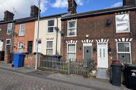 2-bed terraced on Croft Street, Ipswich, IP2, £1,050/mo