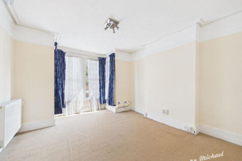 CAM03218G0-PR1097-STILL002