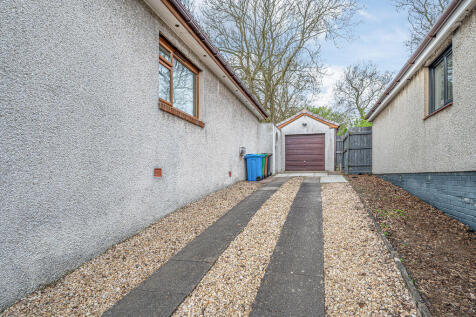 Driveway/Garage
