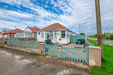 Rhyl, LL18 - property photo