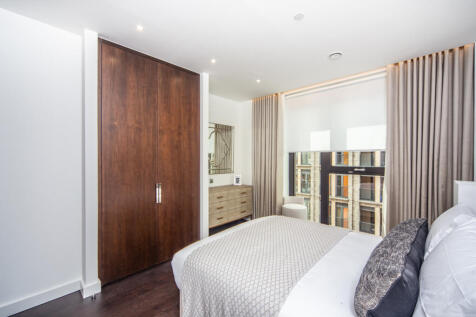 Thornes House, Charles Clowes Walk, Wandsworth, London photo 4