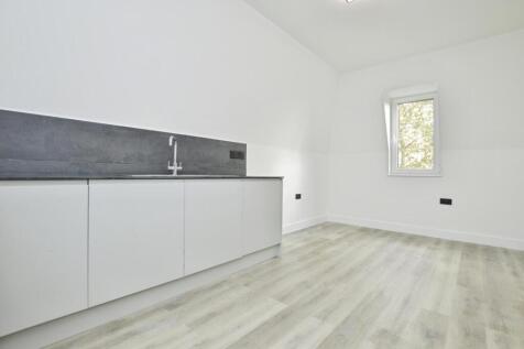 Kitchen/ Living Area