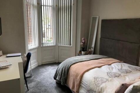 Flat ,  Clarendon Road, Leeds photo 4