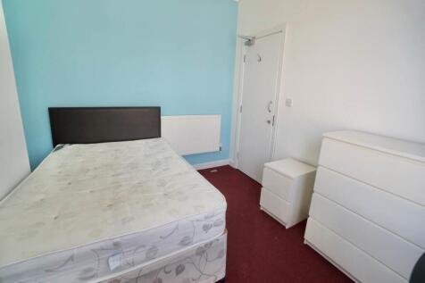 87, Caernarfon Road, Bangor photo 3