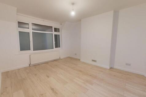 1033-London-Road-12032025_094317