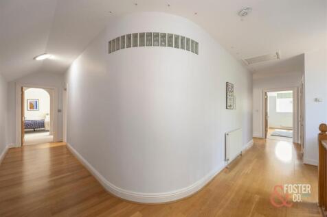 The Droveway, 22A-005.JPG