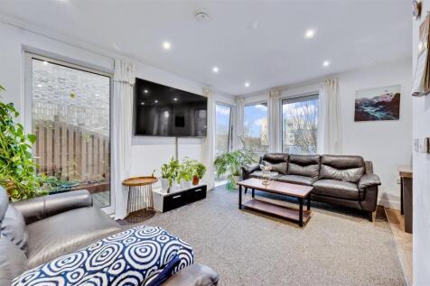 Daniels_Lucerne Apartments, 91 Hilltop Ave_007.jpg