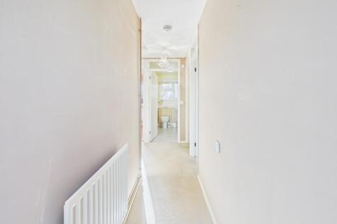 CAM02519G0-PR0367-STILL001