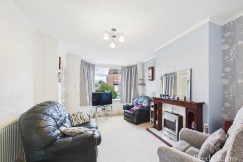 Sitting/Dining Room