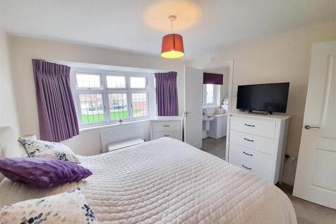Bedroom 1b new.jpg