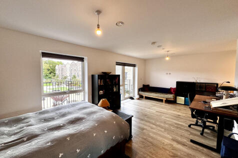 20250923_140732971_iOS