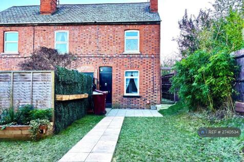 Private Front Garden/ Exterior