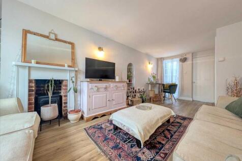 Lounge / Dining Room