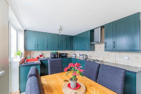 Penarth, CF64 - property photo