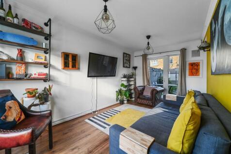 Abbott Road E14