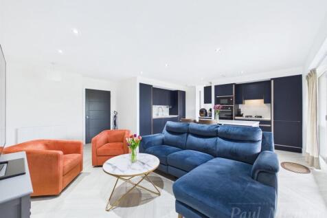 Kitchen/ Living Area
