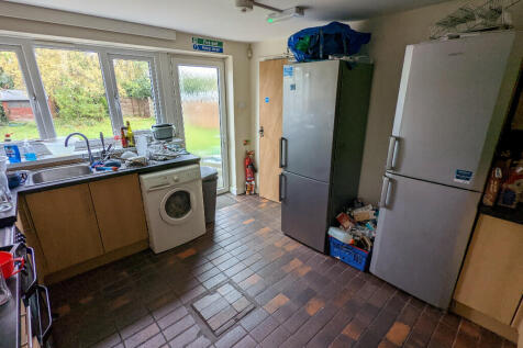 Long Barn Lane, Reading, Berkshire, RG2 photo 5