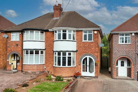 114 Moat Ln 2.jpg