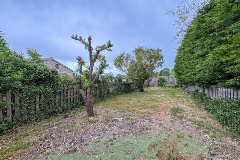 Outbuilding Garde...
