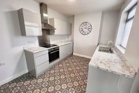 Kitchen 2.jpeg