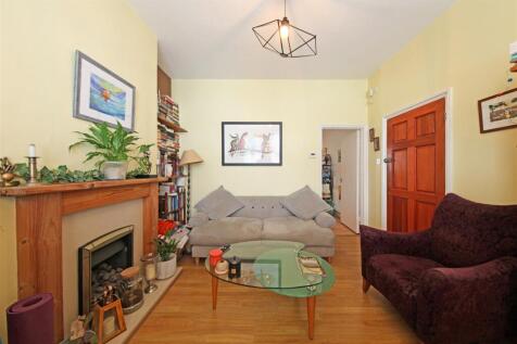 Reception room into bay window