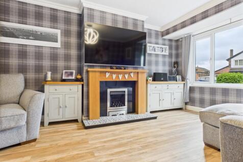 CAM03729G0-PR0111-STILL007