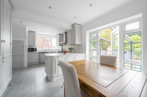 1294798-5-682f0e2...