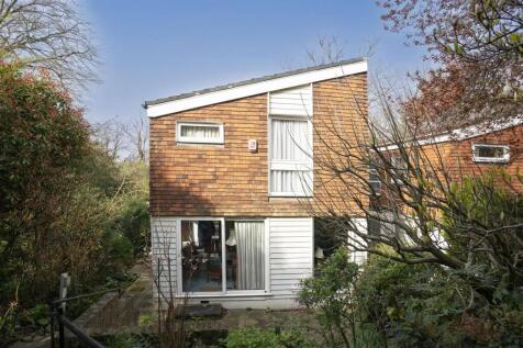 37 Great Brownings, London, SE21 7HP external 1.jp