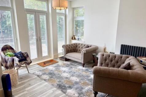 Woodend Living room.jpg