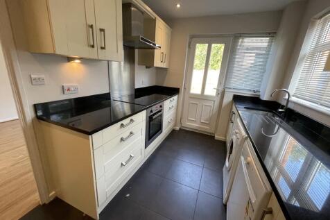 THURLESTONE DRIVE, HAZEL GROVE photo 5