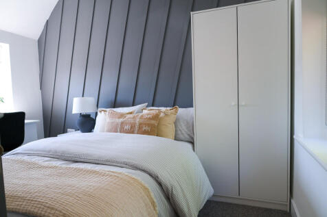 Bedroom 5-3-2