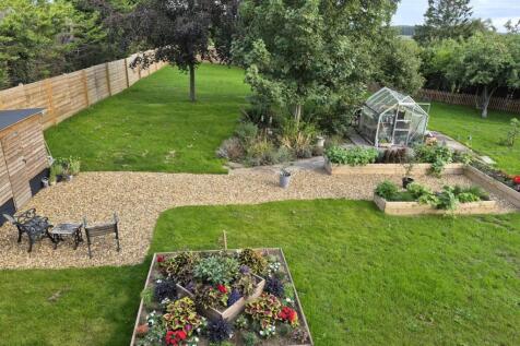 OakleyCottageGarden.jpg