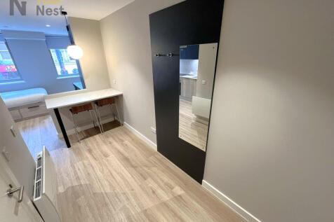 Social studio plus midfloor, Briggate Studios,  Leeds, LS1 6AA photo 3