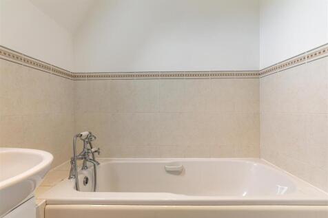 3 Abbotsview Gardens Galashiels 40.jpg