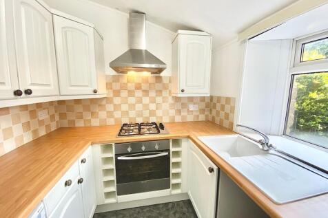 Wakefield Road, Lepton, Huddersfield, HD8 0ED photo 3